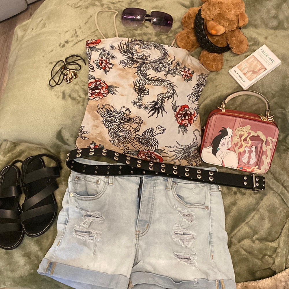 🩷 Dragon Spaghetti Strap Tank Top With Highrise Curvy Midi Blue Jean Shorts 🐉